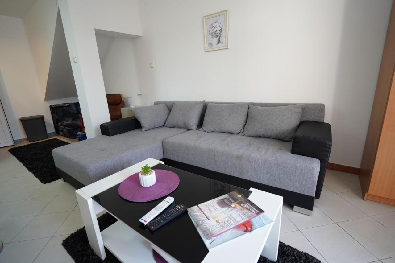 Iva Studio-Apartment Kladovo Exterior photo